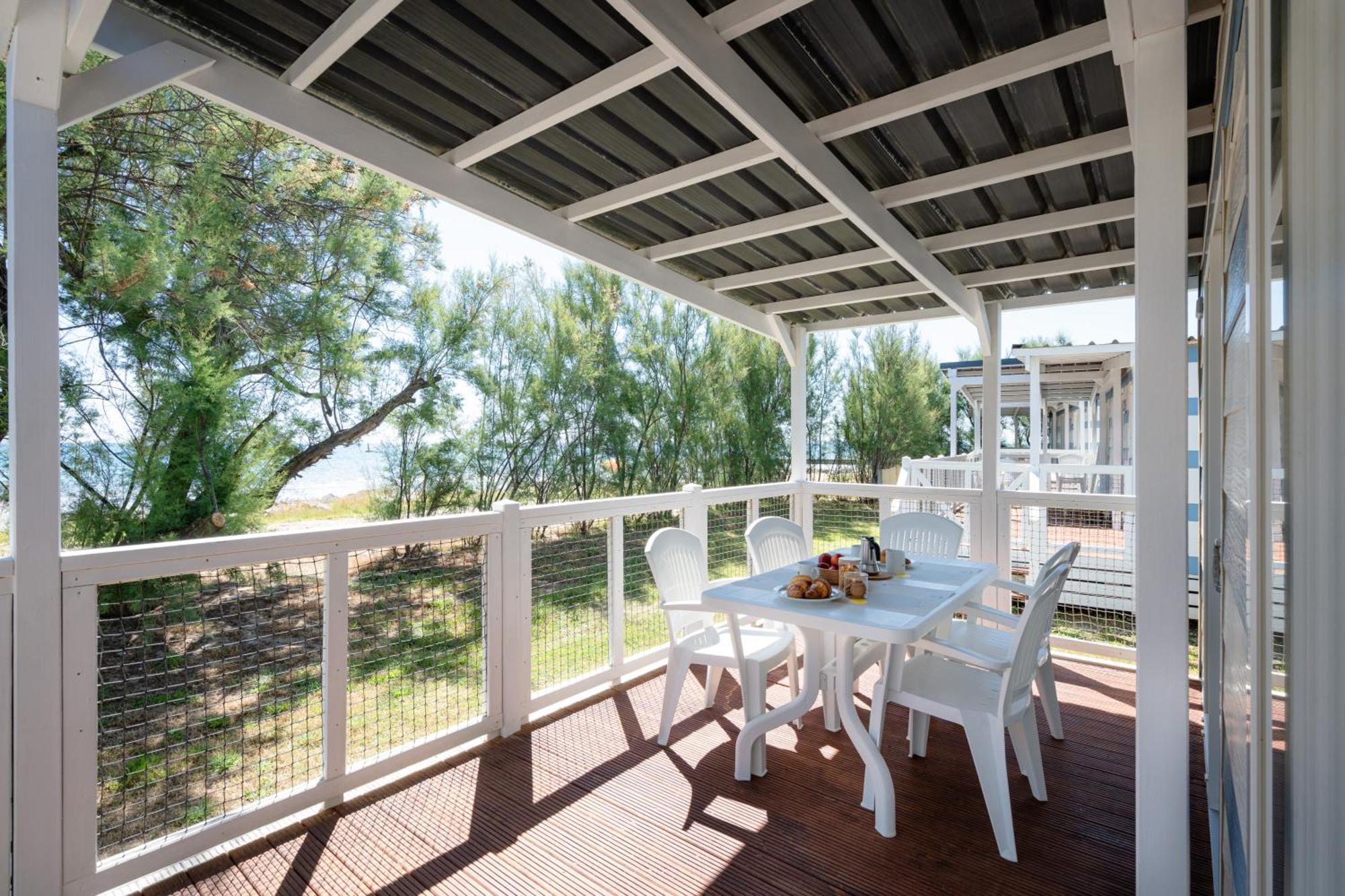 Club Del Sole Stork Family Collection Hotel Giulianova Exterior photo